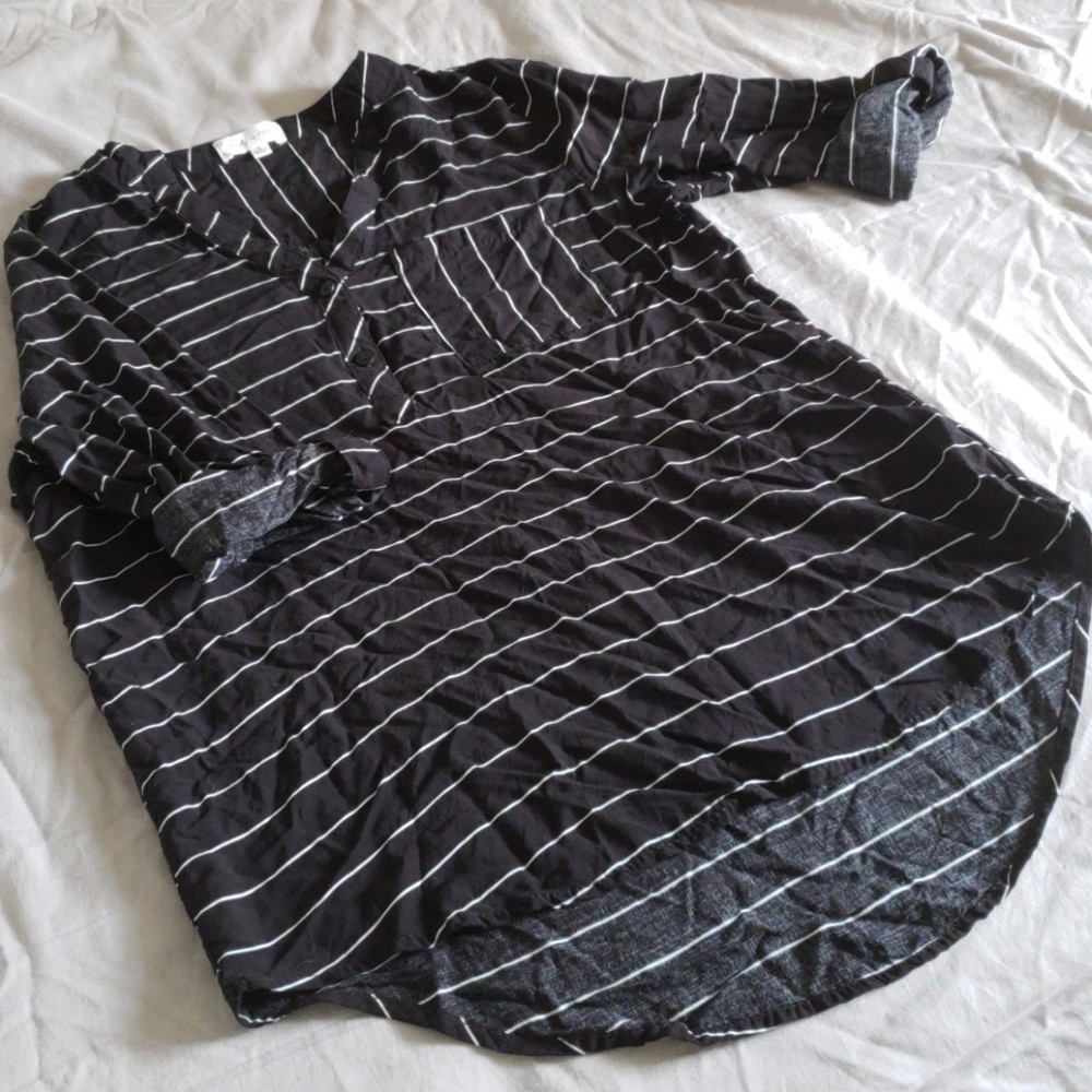 Black, white striped tunic shirt Bailey and chloe